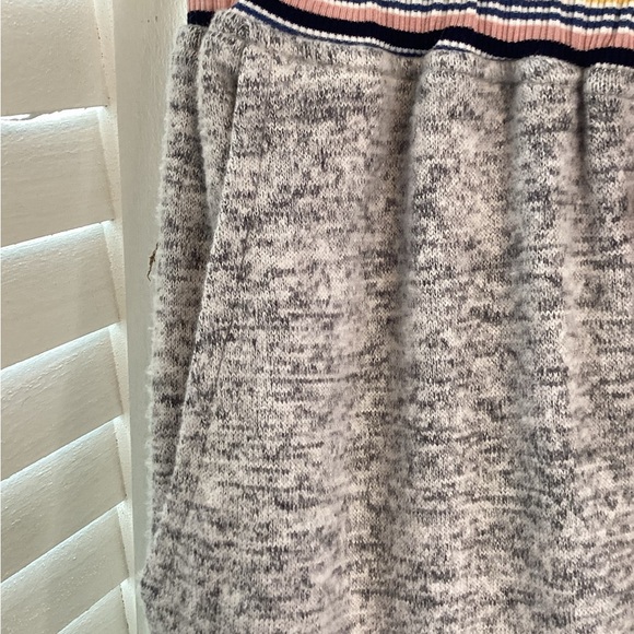 HEM & THREADS NEW SUPER SOFT GRAY SWEATSHIRT & JOGGERS W STRIPE ACCENT SM 1262 - Picture 6 of 9